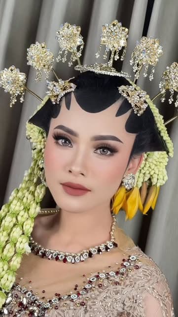 Prom Makeup by Bonita