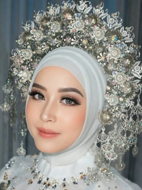 Reception Bride Makeup by Bonita